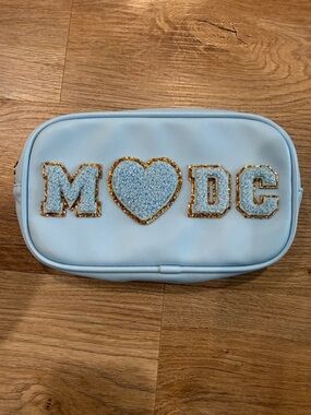 Stoney Clover Ln pouch